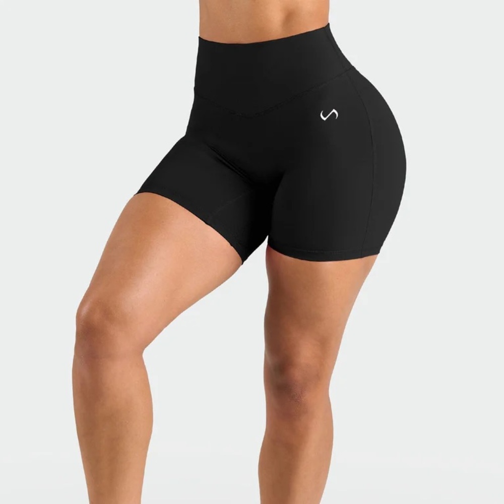 LF Women's Black Bike Shorts